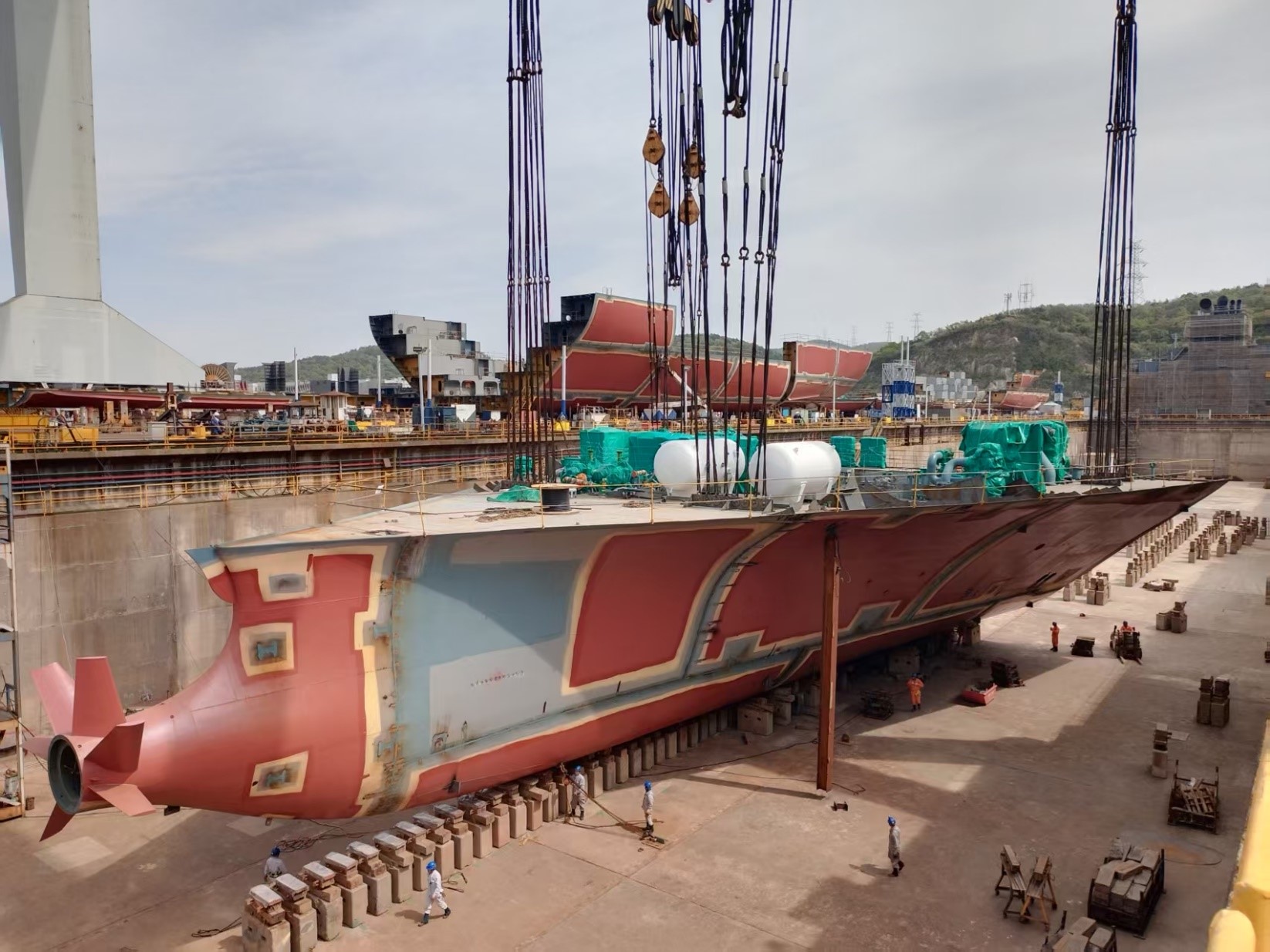 常石造船中國基地，以全球首艘甲醇燃料 5900TEU 型集裝箱運輸船挑戰嶄新的未來